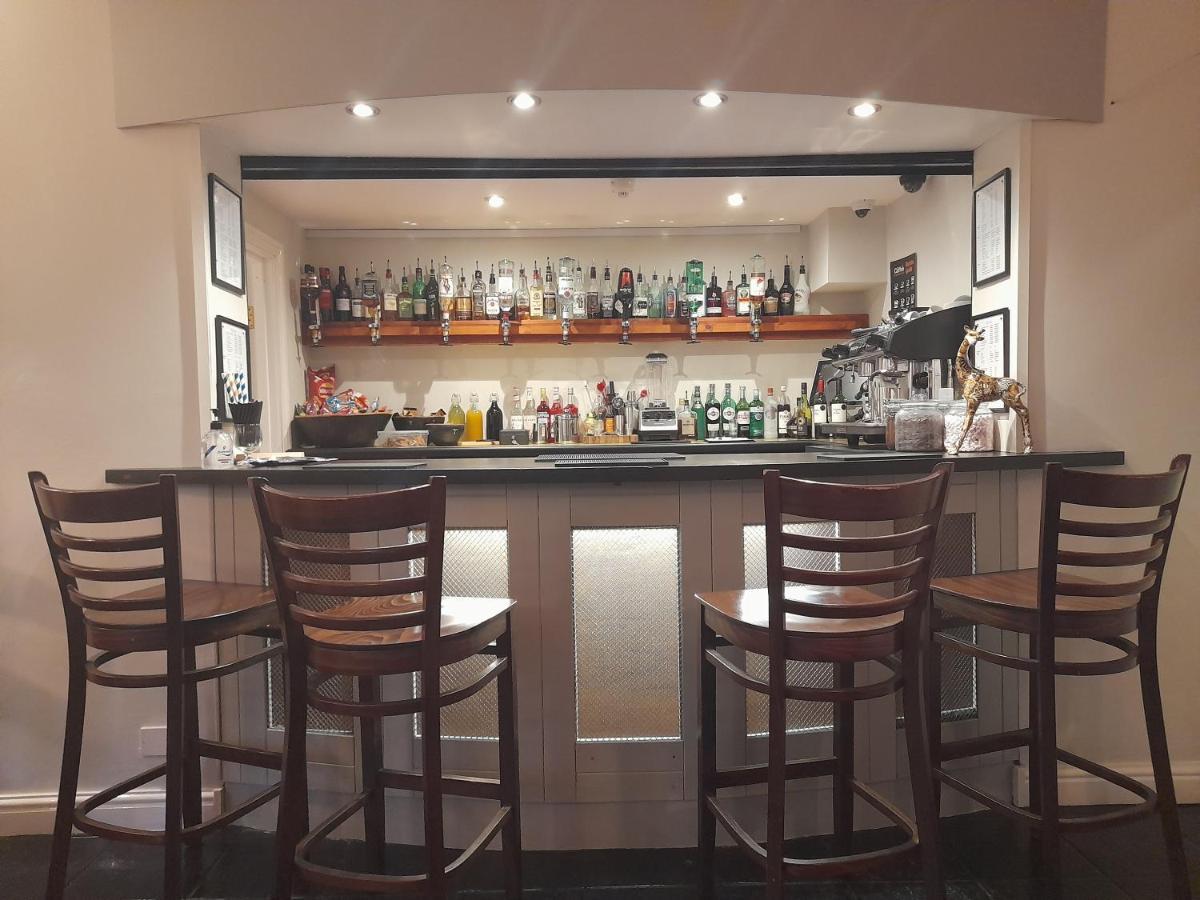 The Dolphin Hotel אקסמות' מראה חיצוני תמונה